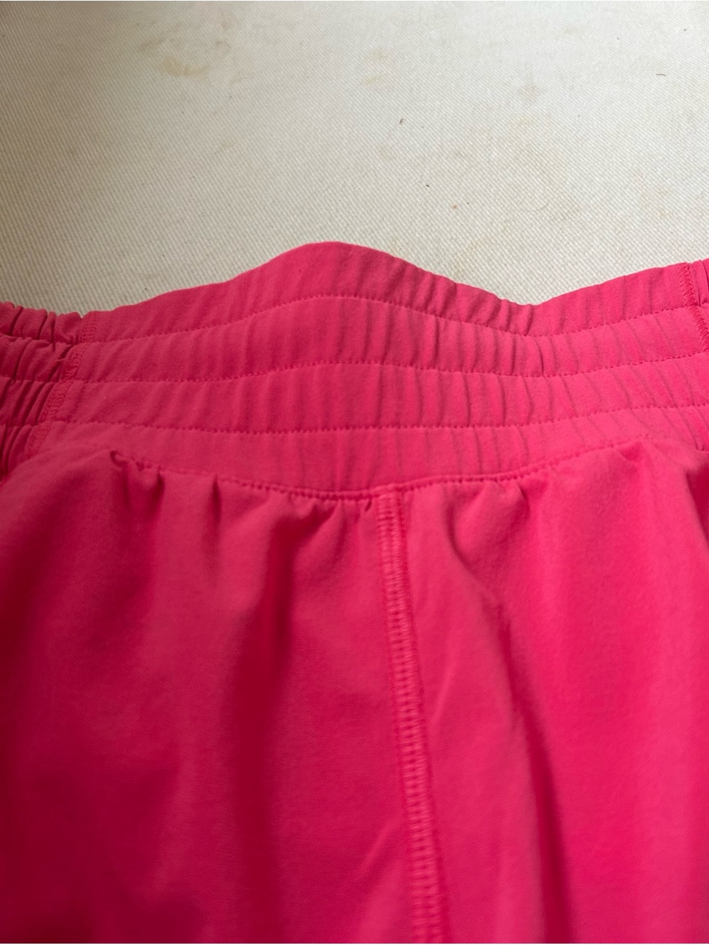 Lululemon Hotty Hit shorts size 4 with 4’ inch inseam